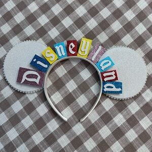 Disneyland marque small shop ears